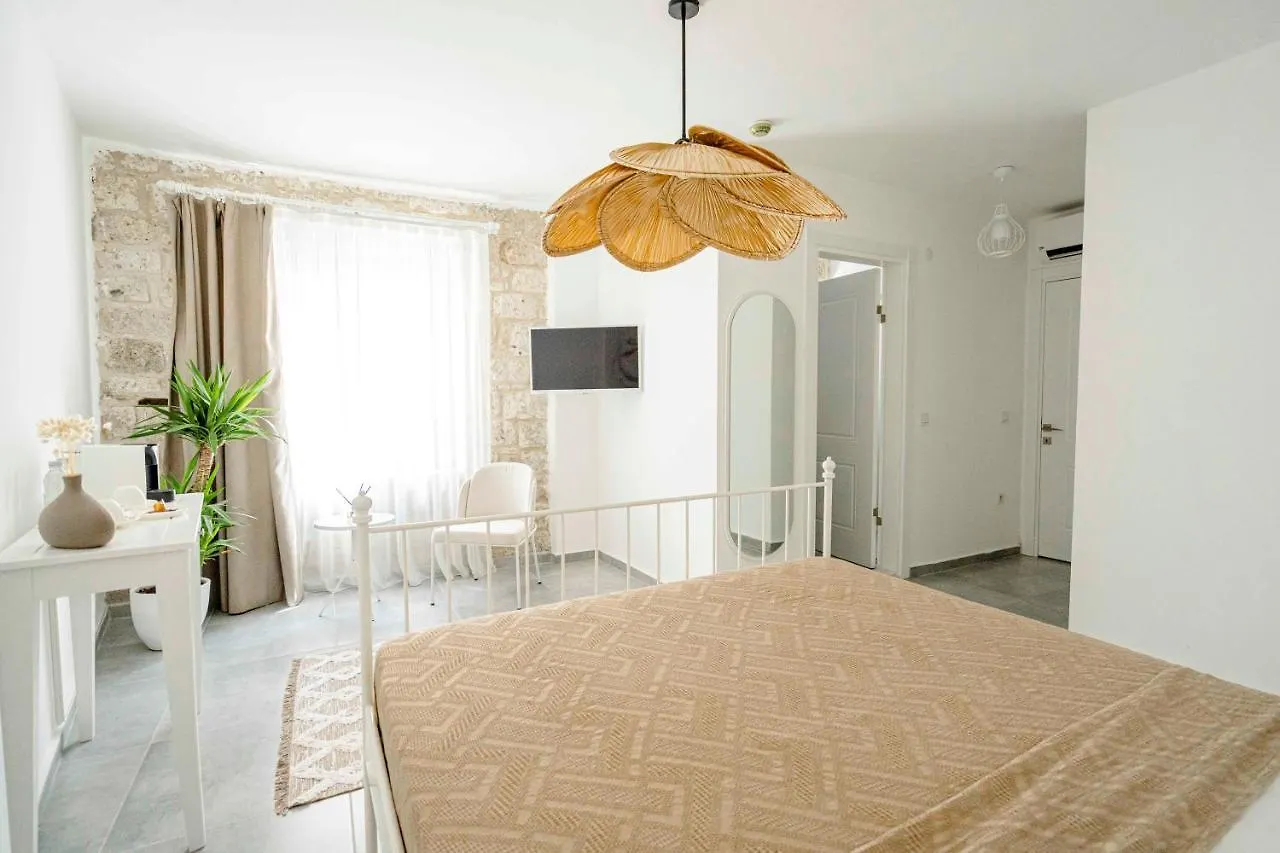 Voger Alaçatı Köyiçi Hotel